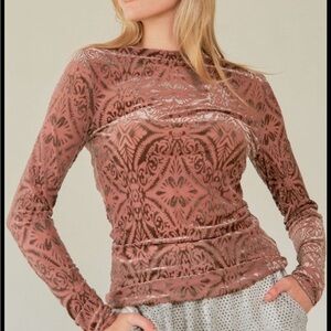 DAVI & DANI Pink Velvet Blouse